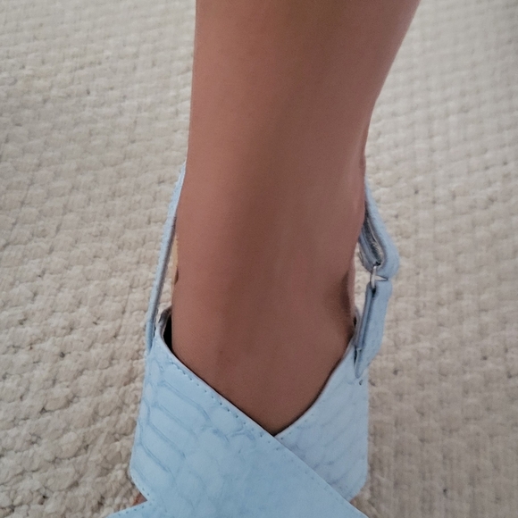 Nina Harper Sky-Blu wedge sandal - Picture 9 of 13